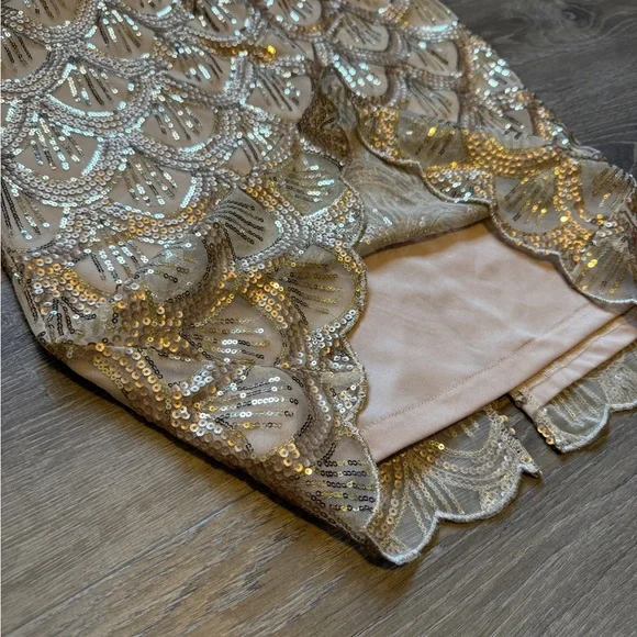 Lulu's Gold Embellished Pencil Skirt-Size M - Picture 7 of 11